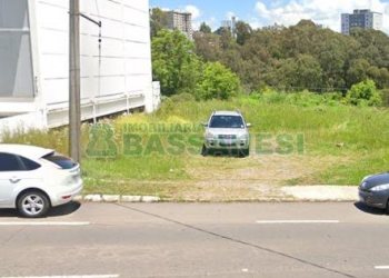 Terreno com 360m², no bairro Sanvitto em Caxias do Sul para Comprar