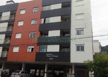 Apartamento com 54m², 2 dormitórios, 1 vaga, no bairro Vinhedos em Caxias do Sul para Alugar
