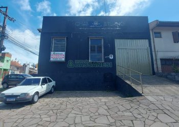 Pavilhão com 270m², no bairro Jardelino Ramos em Caxias do Sul para Alugar ou Comprar