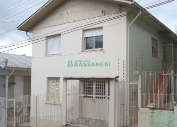 Casa com 200m², 3 dormitórios, 1 vaga, no bairro Rio Branco em Caxias do Sul para Comprar