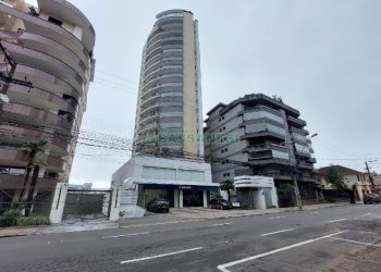 Apto Mobiliado com 393m², 5 dormitórios, 4 vagas, no bairro Rio Branco em Caxias do Sul para Alugar