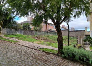 Terreno com 448m², no bairro Jardim América em Caxias do Sul para Comprar