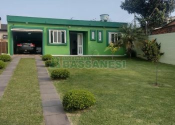 Casa com 136m², 2 dormitórios, 2 vagas, no bairro Salgado Filho em Caxias do Sul para Comprar