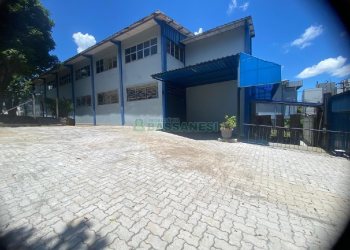 Pavilhão com 600m², 2 vagas, no bairro Bela Vista em Caxias do Sul para Alugar ou Comprar