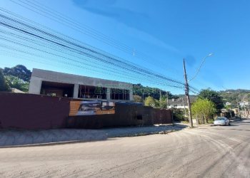 Loja com 138m², no bairro Cruzeiro em Caxias do Sul para Alugar