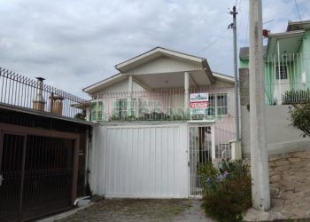 Casa, 2 dormitórios, 1 vaga, no bairro Cruzeiro em Caxias do Sul para Comprar