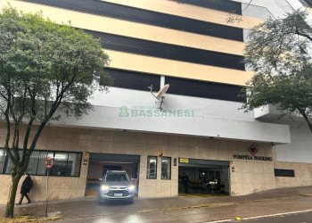 Box com 12m², no bairro Centro em Caxias do Sul para Comprar