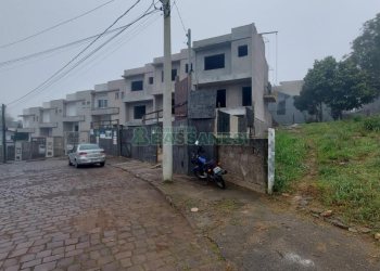 Sobrado com 147m², 3 dormitórios, 2 vagas, no bairro Jardim América em Caxias do Sul para Comprar