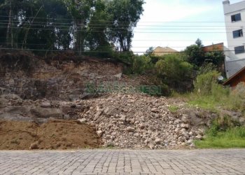 Terreno, no bairro Cidade Nova em Caxias do Sul para Comprar