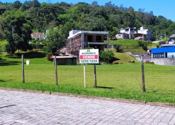 Terreno, no bairro De Zorzi em Caxias do Sul para Comprar