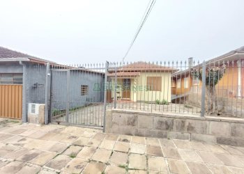 Casa, 5 dormitórios, 1 vaga, no bairro Panazzolo em Caxias do Sul para Alugar