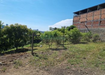 Terreno, no bairro Salgado Filho em Caxias do Sul para Comprar