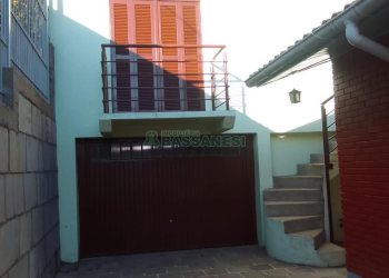 Casa com 103m², 2 dormitórios, no bairro Floresta em Caxias do Sul para Comprar