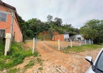 Terreno com 942m², no bairro Nossa Senhora de Fátima em Caxias do Sul para Comprar