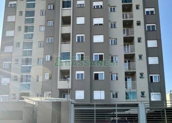 Apartamento com 57m², 2 dormitórios, 1 vaga, no bairro Planalto em Caxias do Sul para Comprar