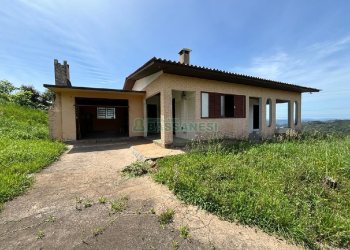 Casa, 3 dormitórios, 1 vaga, no bairro Jardim das Hortências em Caxias do Sul para Alugar