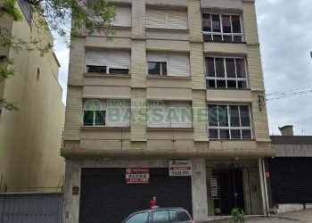 Apartamento com 67m², 2 dormitórios, 1 vaga, no bairro Centro em Caxias do Sul para Comprar