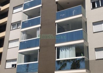 Apartamento com 92m², 3 dormitórios, 1 vaga, no bairro Madureira em Caxias do Sul para Alugar