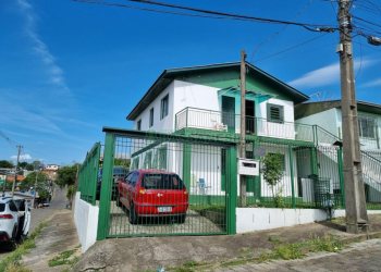 Casa com 145m², 6 dormitórios, 1 vaga, no bairro Serrano em Caxias do Sul para Comprar