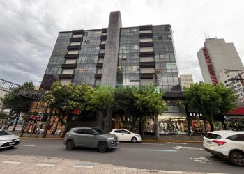 Sala com 45m², no bairro Centro em Caxias do Sul para Comprar