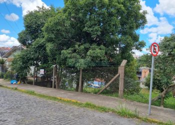 Terreno com 387m², no bairro Sanvitto em Caxias do Sul para Comprar