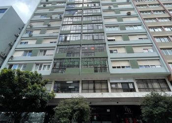 Apartamento com 174m², 3 dormitórios, 2 vagas, no bairro Centro em Caxias do Sul para Comprar