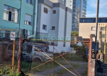 Terreno com 341m², no bairro Centro em Caxias do Sul para Comprar