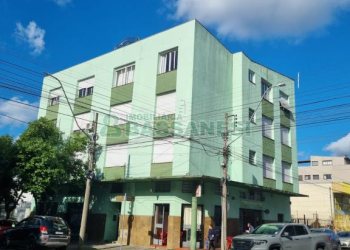 Apartamento com 106m², 3 dormitórios, no bairro Centro em Caxias do Sul para Comprar