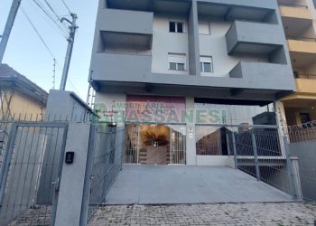 Apartamento com 60m², 2 dormitórios, 1 vaga, no bairro Pio X em Caxias do Sul para Comprar