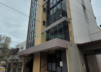 Sala com 40m², no bairro Centro em Caxias do Sul para Alugar