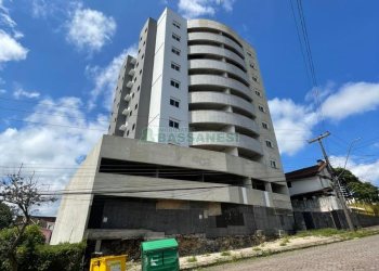 Apartamento com 87m², 2 dormitórios, 2 vagas, no bairro Petrópolis em Caxias do Sul para Comprar