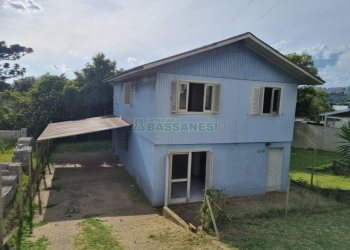 Casa com 120m², 4 dormitórios, 2 vagas, no bairro São Luiz em Caxias do Sul para Comprar