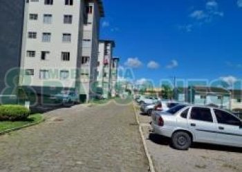 Apartamento com 58m², 2 dormitórios, 1 vaga, no bairro Parque Oasis em Caxias do Sul para Alugar