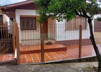 Casa com 200m², 5 dormitórios, 2 vagas, no bairro Universitário em Caxias do Sul para Alugar