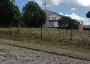 Terreno com 360m², no bairro Charqueadas em Caxias do Sul para Comprar