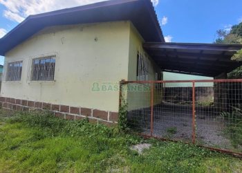 Casa com 63m², 3 dormitórios, 1 vaga, no bairro Cruzeiro em Caxias do Sul para Alugar