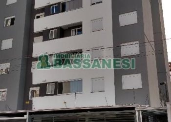 Apartamento com 52m², 2 dormitórios, 1 vaga, no bairro Planalto em Caxias do Sul para Alugar